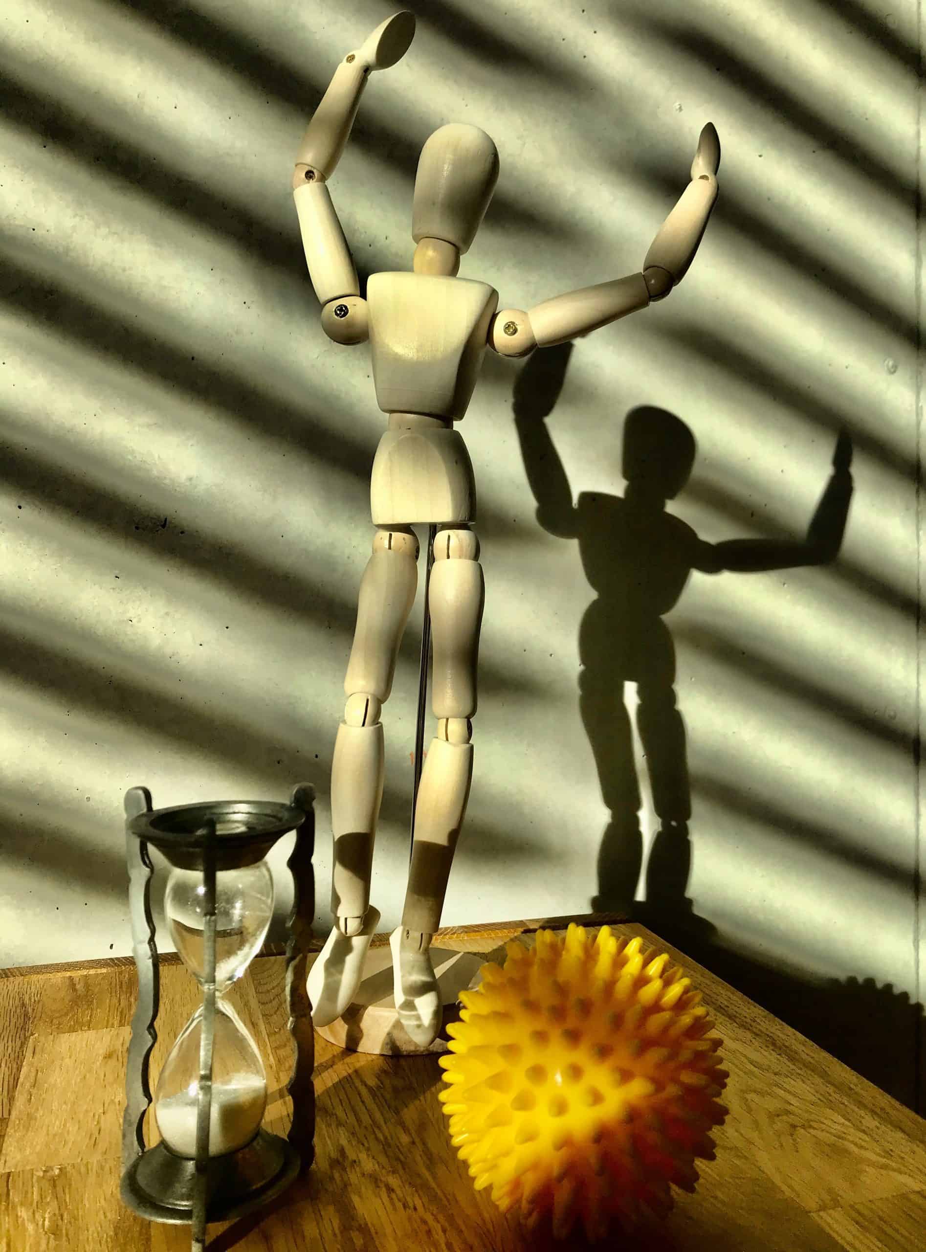 Mannequin with shadow